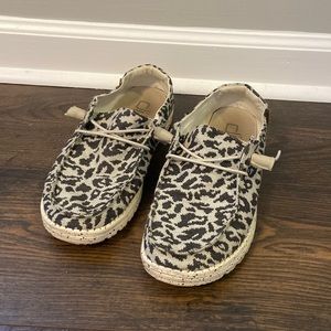 Cheetah Gray Print Hey Dude🐆